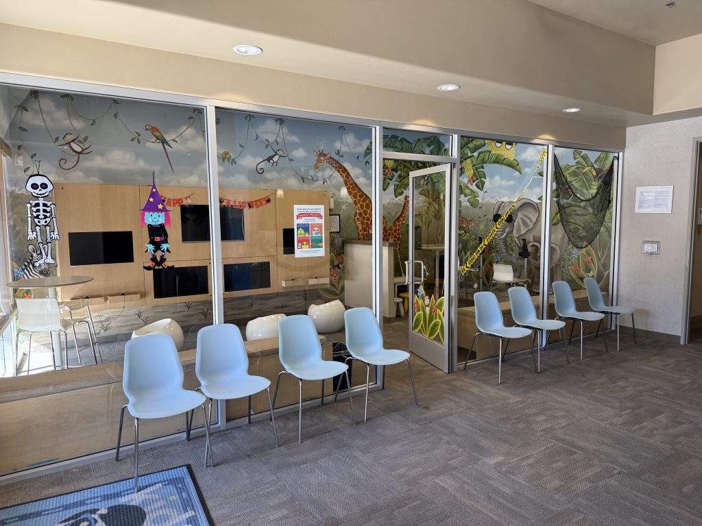 kids-care-dental-sacramento-california-lobby Interior inside Kids Care Dental & Orthodontics in Sacramento, CA