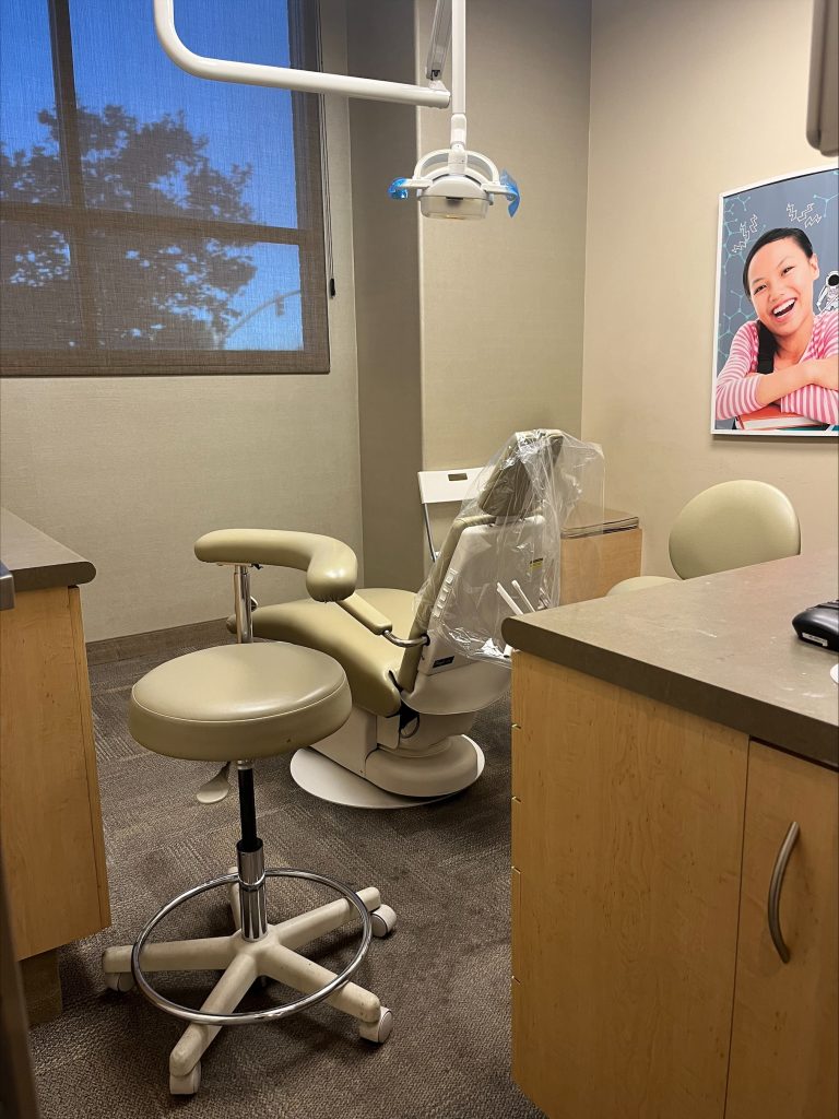 patient-room-pediatric-dentist-kids-care-dental-orthodontics-rancho-cordova Patient chair and exam room inside Kids Care Dental & Orthodontics in Rancho Cordova, CA
