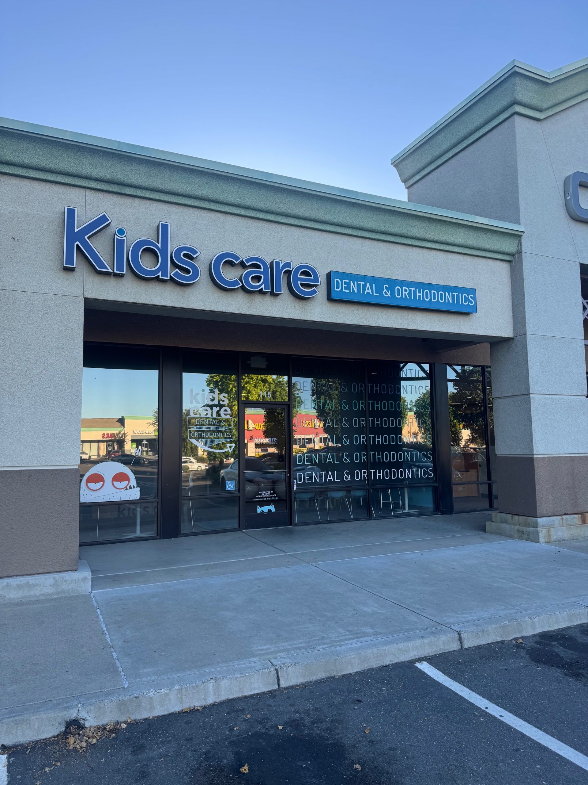 Kids Care Dental & Orthodontics located in Manteca, CA exterior signage