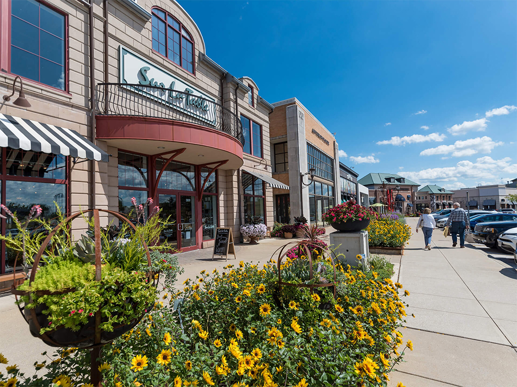 Eton Chagrin Boulevard